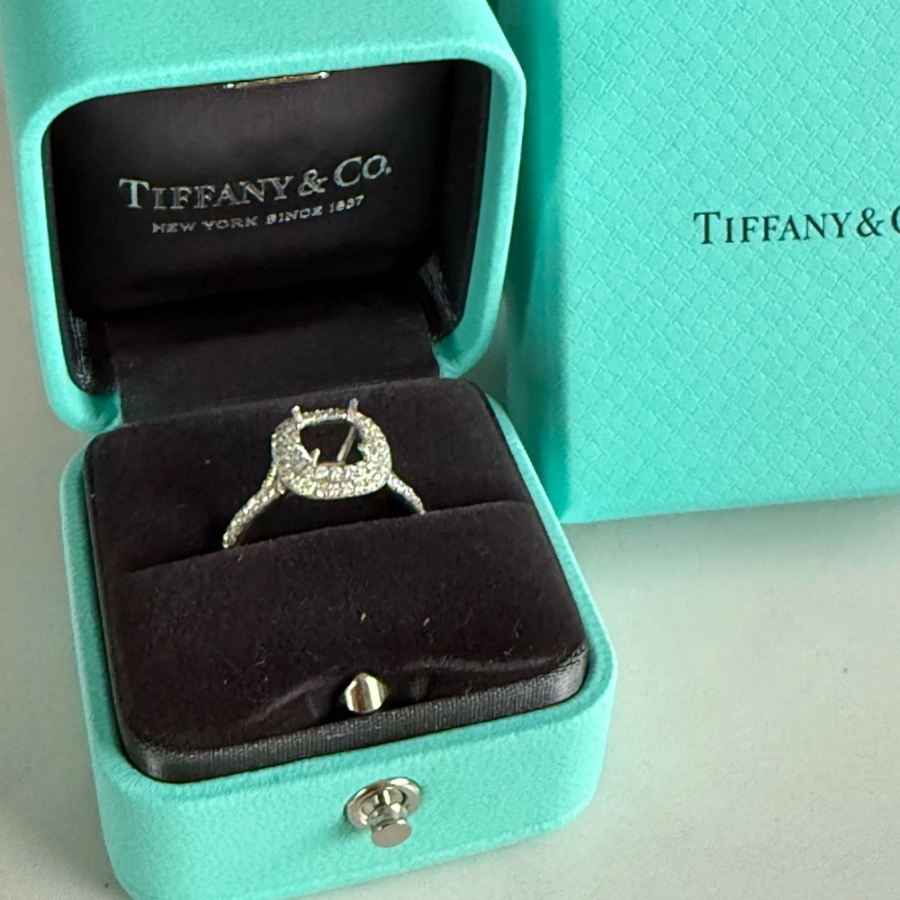 Tiffany & Co. PLATINUM diamond engagement RING SETTING